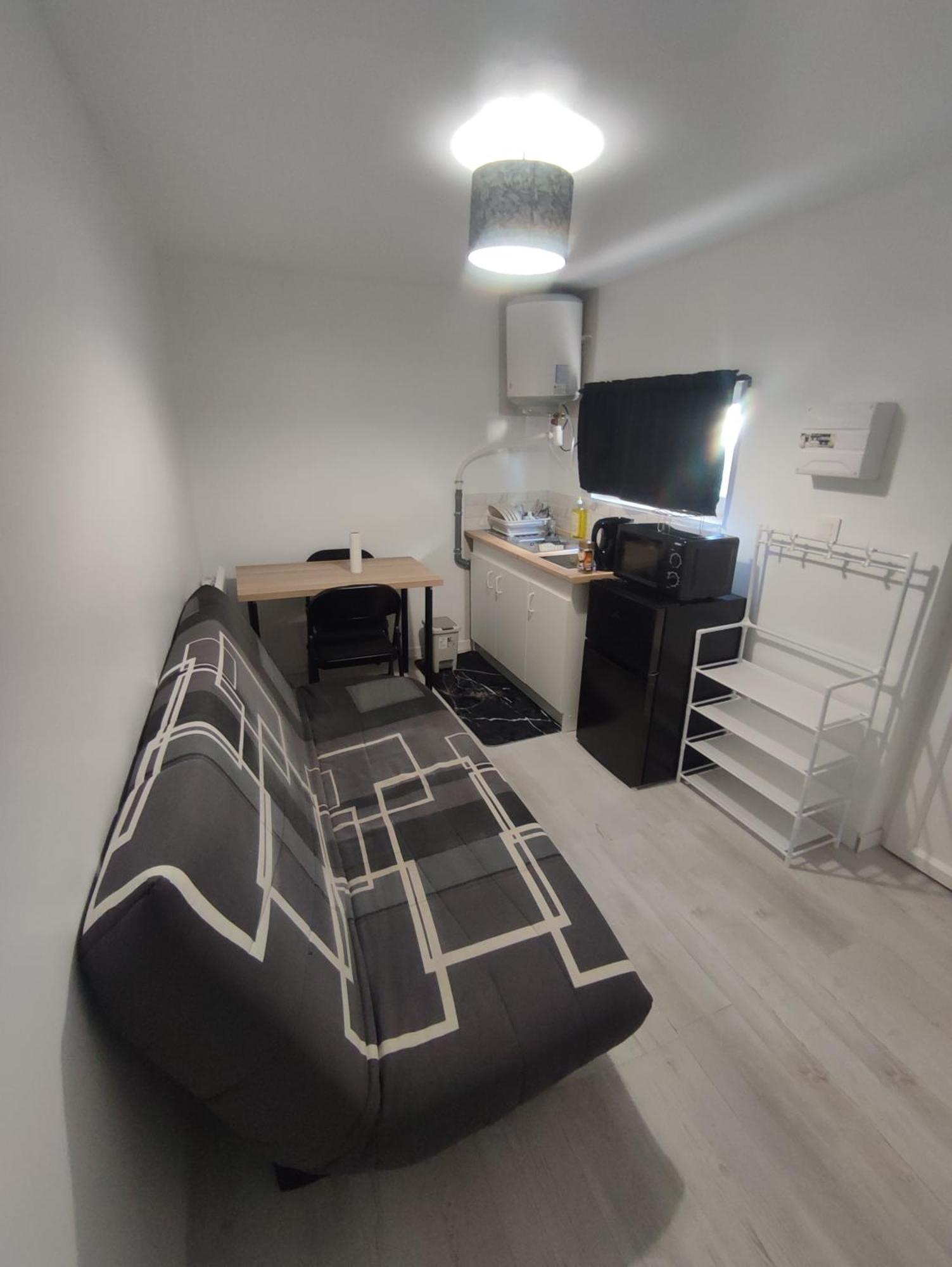 Petit F2 Meuble Independant Apartment Limay Exterior photo